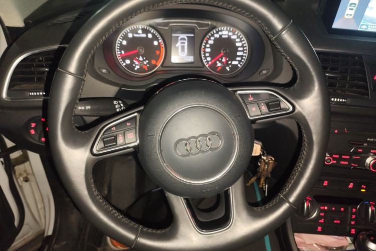 Used Audi Q3 2017 35 TFSI Fashion Model
