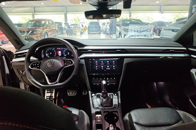 Used Volkswagen FAW-Volkswagen CC 2024 380TSI Striking All-Encompassing Edition Center Console