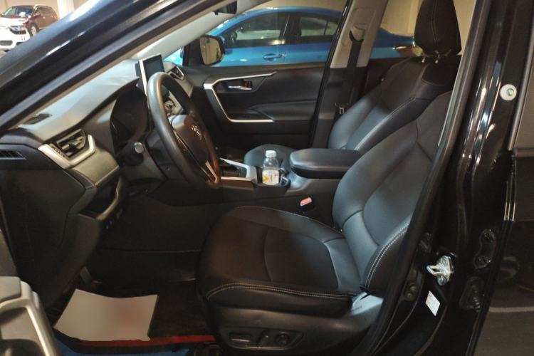 Used Toyota RAV4 2022 2.0L CVT Two-Wheel Drive Fashion Edition
