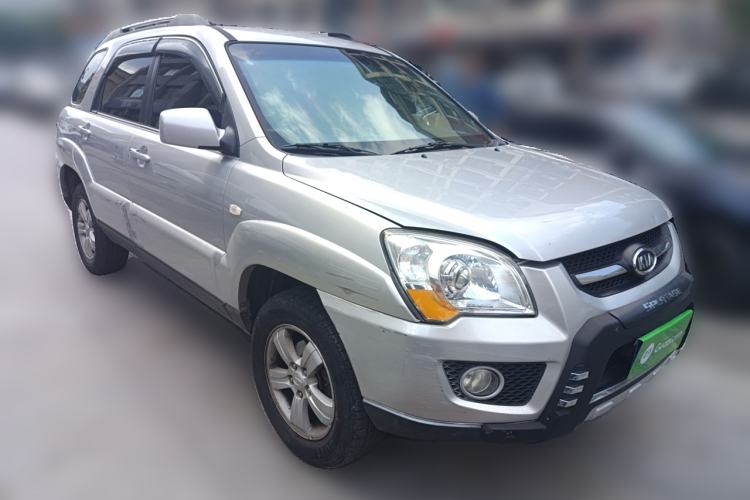 Used Kia Sportage 2009 2.0L Manual Two-Wheel-Drive GL Trim Front Right 45 Deg