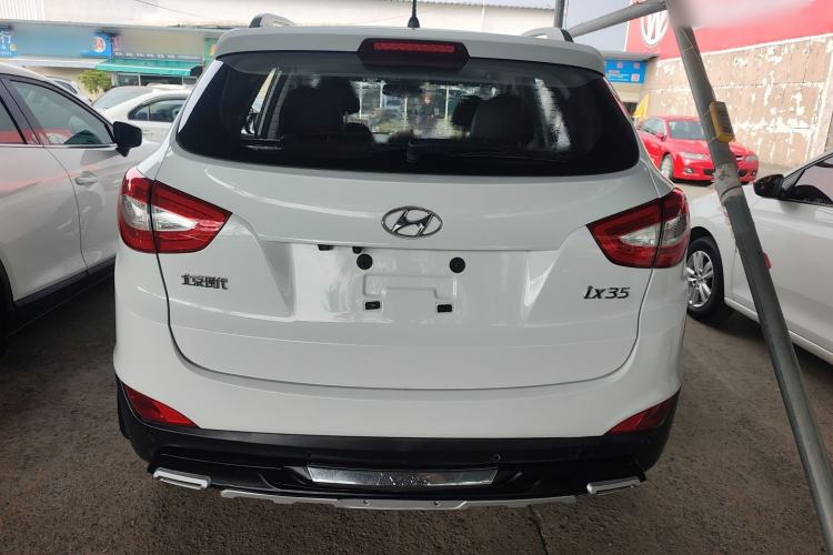 Used Hyundai ix35 2015 2.0L Automatic 2WD Smart Type China IV
