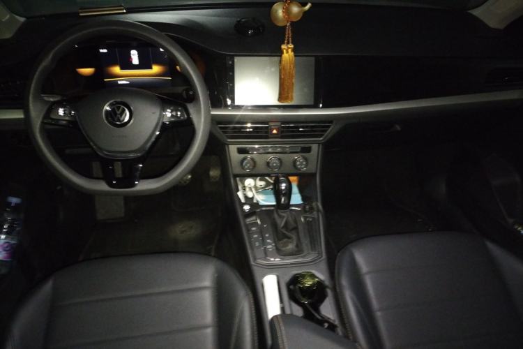 Used Volkswagen Lavida 2022 1.5L Automatic Comfort Edition Center Console