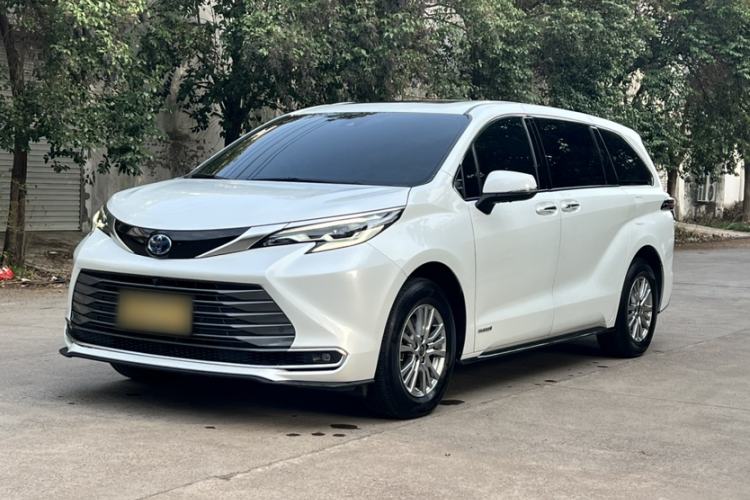 Used Toyota SIENNA 2021 2.5L Hybrid Premium Edition