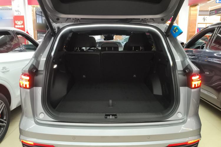 Used Geely Auto Monjaro L 2024 2.0TD High-Power Automatic Two-Wheel Drive Skyline Edition Trunk