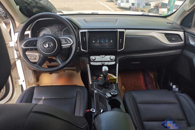 Used Great Wall Poer 2019 2.0T Commercial Version Manual Diesel 4x4 Elite Long-Box GW4D20M Center Console