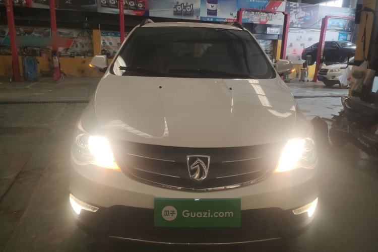 Used Baojun 730 2014 1.5L manual Comfort ESP version 7 seats