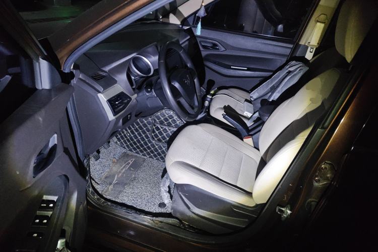 Used Wuling Hongguang 2019 1.5L S Standard Version China VI LAR