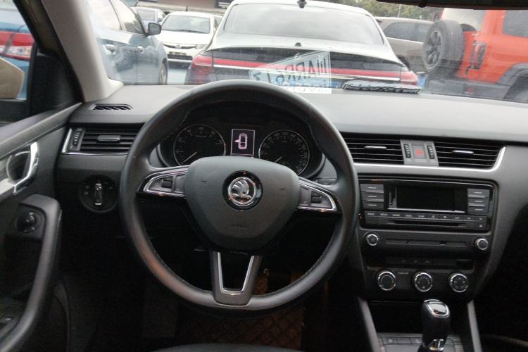 Used Skoda Octavia 2017 1.6L Automatic Smart Drive Edition
