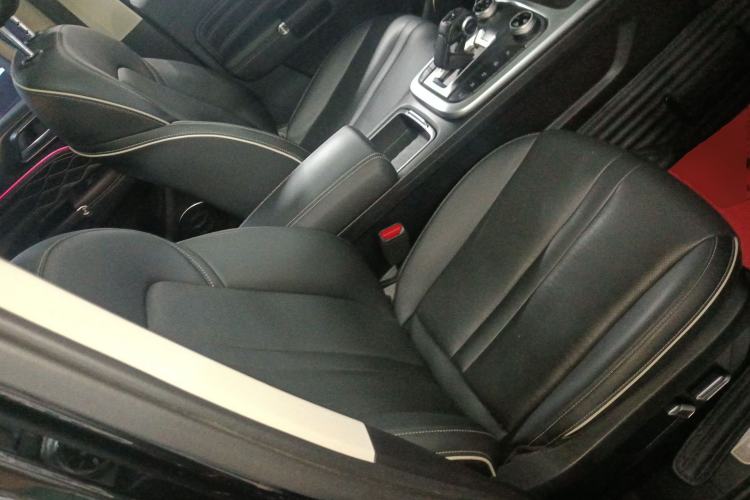 Used Tank 300 2023 Off-Road Edition 2.0T Conqueror Right Front Seat