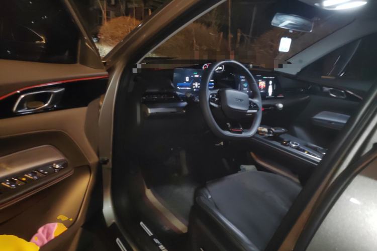 Used CHANGAN OSHAN Z6 2022 Blue Whale 1.5T DCT Luxury Model Driver Seat