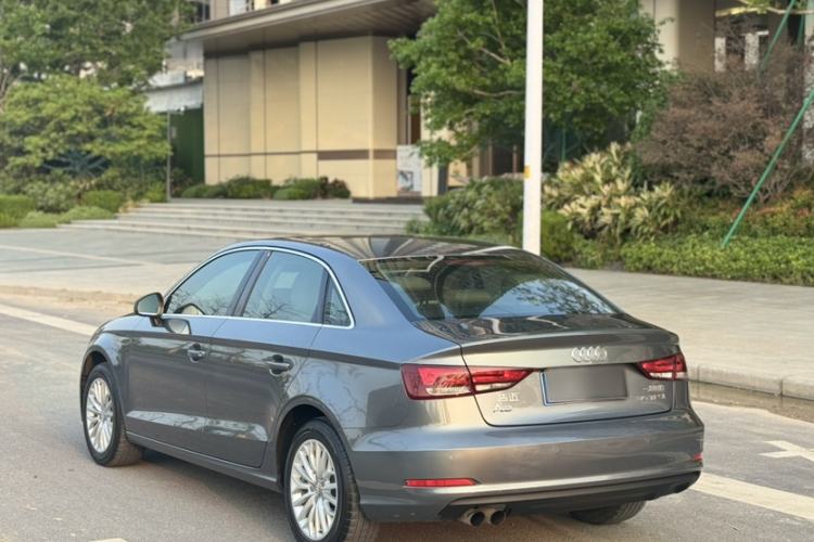 Used Audi A3 2014 Limousine 35 TFSI Automatic Fashion Model
