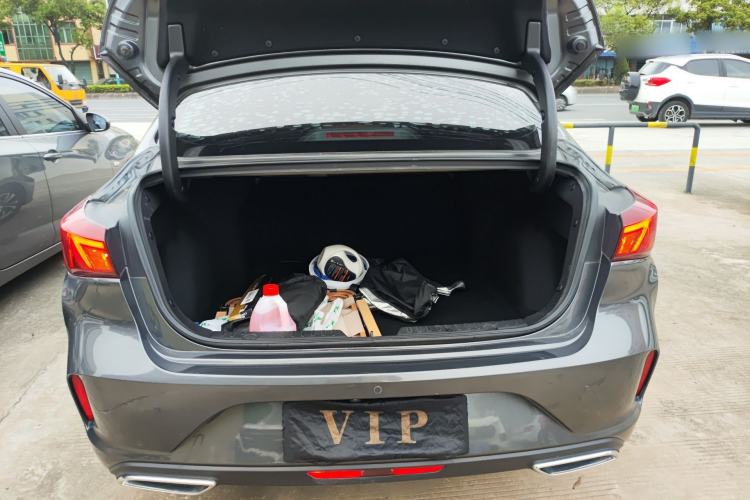 Used CHANGAN Eado 2022 PLUS Blue Whale NE 1.4T GDI DCT Prestige Edition
