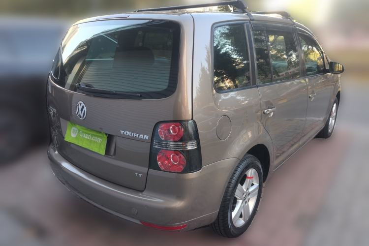 Used Volkswagen Touran 2015 1.4T Manual Fashion Edition 5-Seater