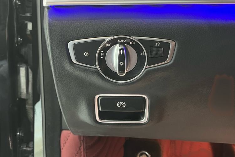 Used Mercedes-Benz Maybach S-Class 2019 S 450 4MATIC Interior 7