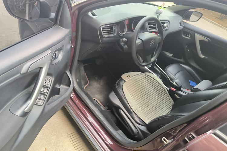 Used Citroen C3-XR 2015 1.6L Automatic Fashion Model
