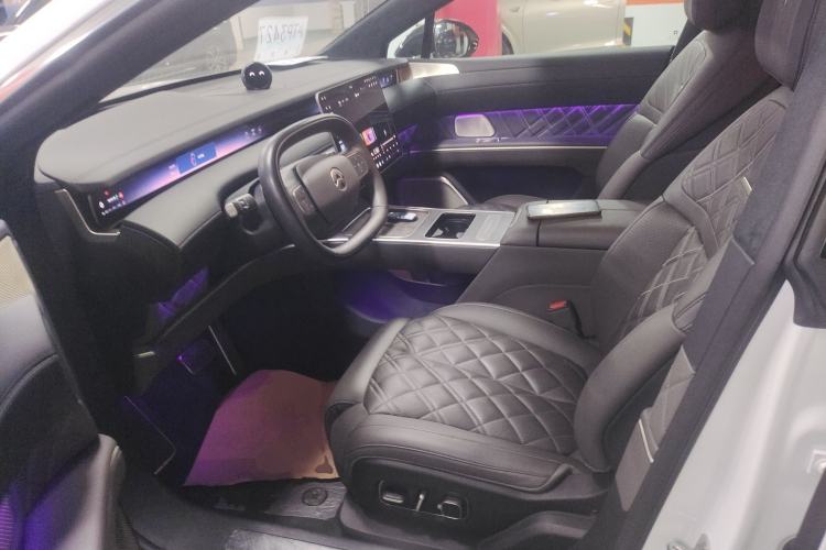 Used Nio ET9 2025 100 kWh Left Front Seat