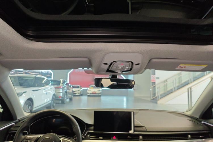 Used Audi A4L 2022 40 TFSI Luxury Dynamic Model