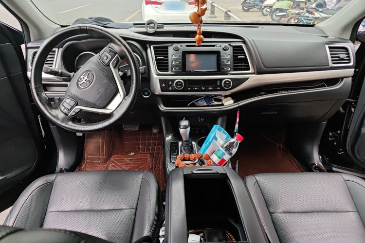 Used Toyota Highlander 2017 2.0T Four-Wheel Drive Black Edition Limited Model
