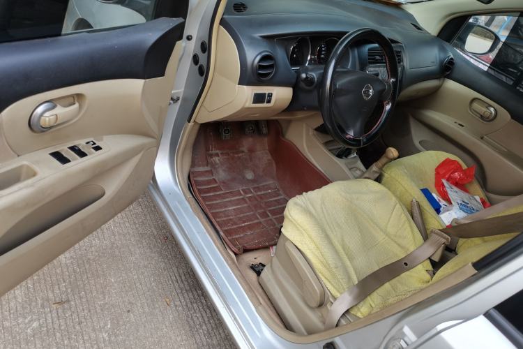 Used Nissan Livina 2015 1.6XE Manual Comfort Edition