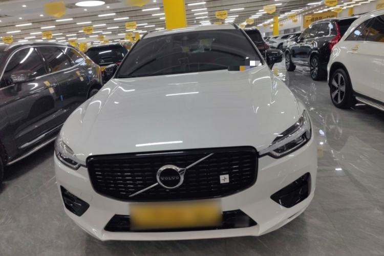 Used Volvo XC60 2019 T5 4x4 Smart & Dynamic Sport Edition China VI Standard
