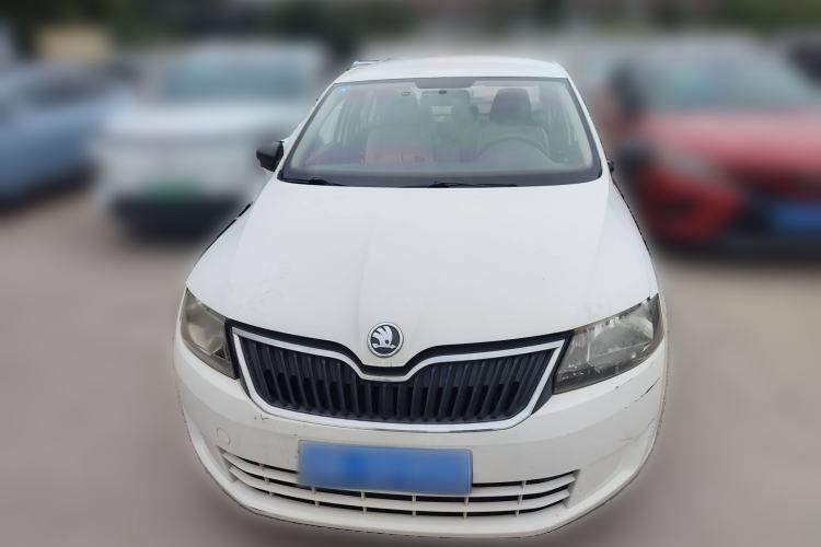 Used Skoda Rapid 2013 1.6L Manual Enjoyment Model
