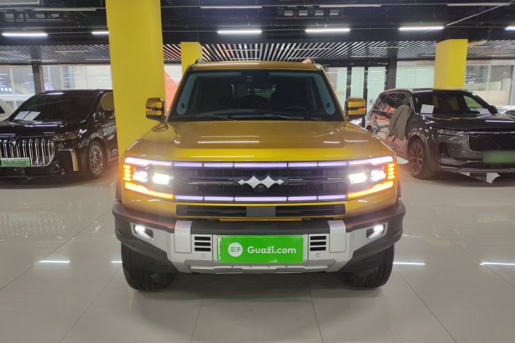 Used Formula Leopard Leopard 5 2023 Navigator Edition
