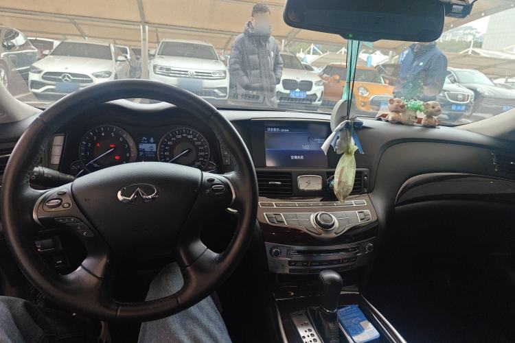 Used Infiniti Q70 2015 Q70L 2.5L Enjoyment Edition
