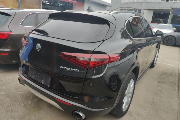 Used Alfa Romeo Stelvio 2017 2.0T 200HP Luxury Edition
