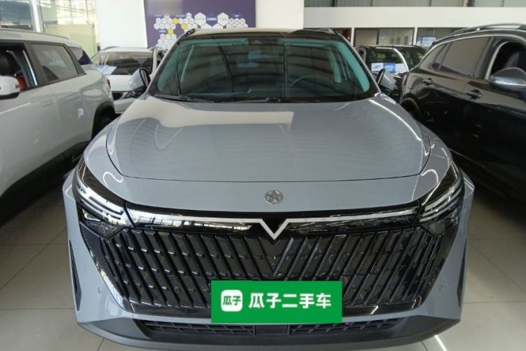 Used Venucia V DD-i 2023 110km iT Version Front