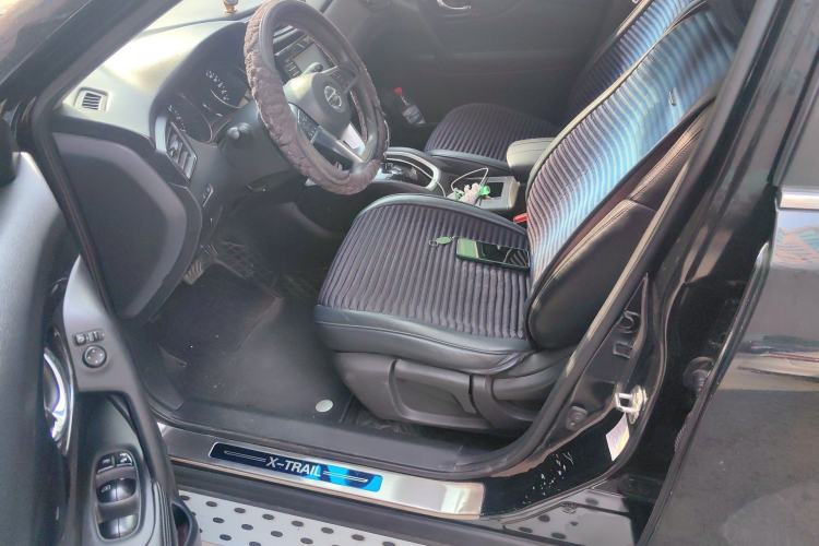 Used Nissan X-Trail 2017 2.0L CVT Comfort Edition 2WD Driver Seat