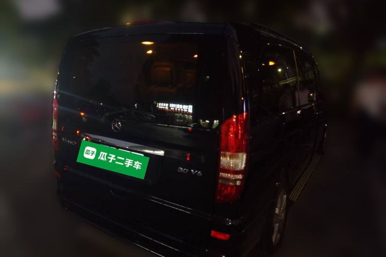 Used Mercedes-Benz Viano 2013 3.0L Hospitality Edition Rear Right 45 Deg