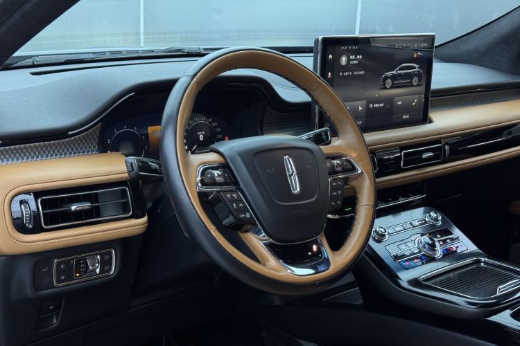 Used Lincoln Nautilus 2021 2.7T Four-Wheel-Drive Presidential Edition Interior 10