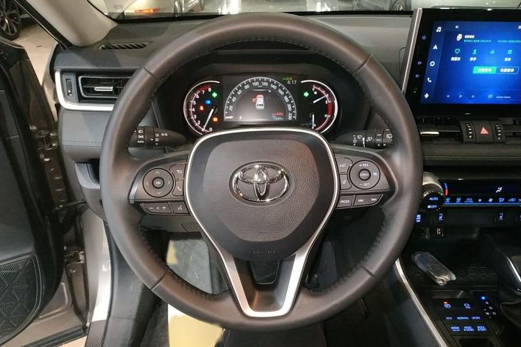 Used Toyota RAV4 2022 2.0L CVT 4x4 Style Plus Edition
