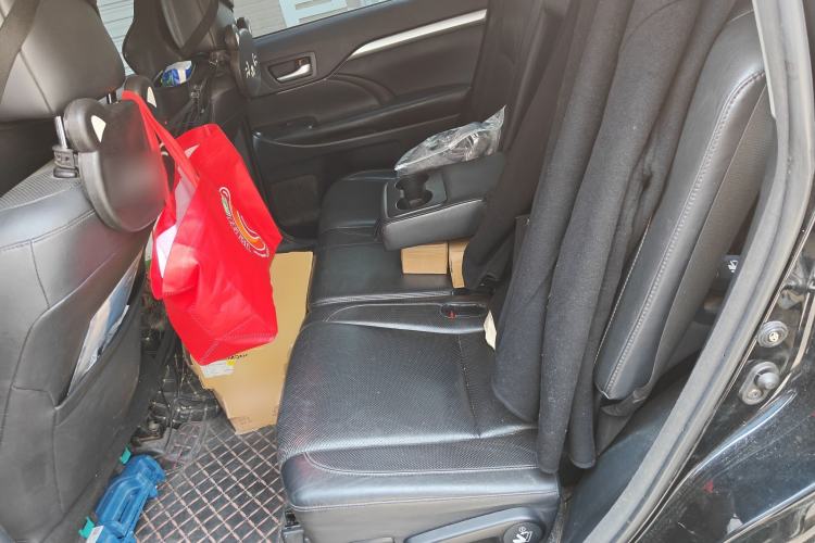 Used Toyota Highlander 2017 2.0T Four-Wheel Drive Luxury Edition 7 Seats Left Rear Seat