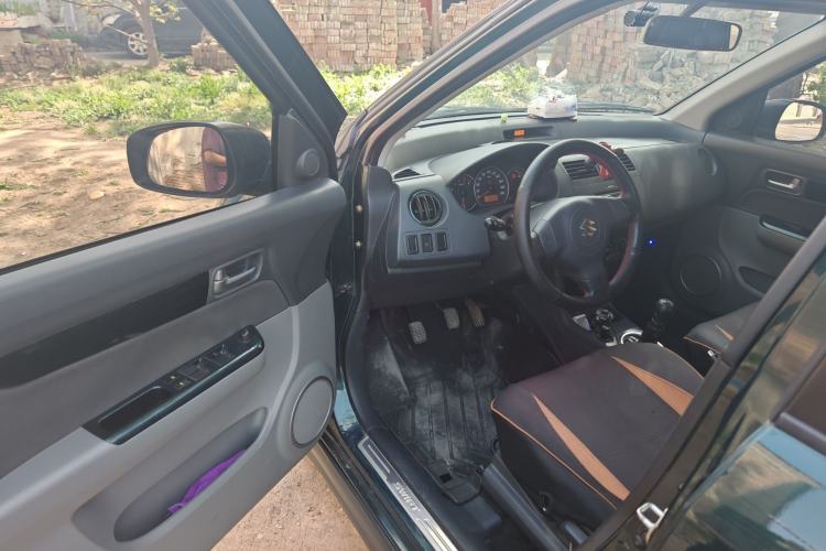 Used Suzuki Swift 2016 1.5L Manual Fashion Edition Cool Play Version
