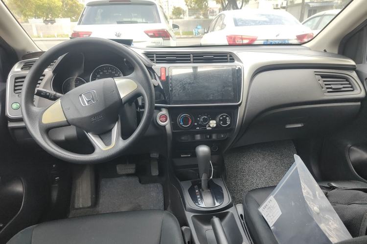 Used Honda City 2017 1.5L CVT Elite Edition Center Console