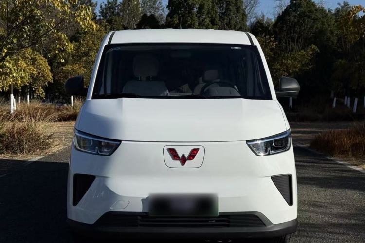 Used Wuling Yangguang 2025 Model 400km Bus Edition—Comfort Edition