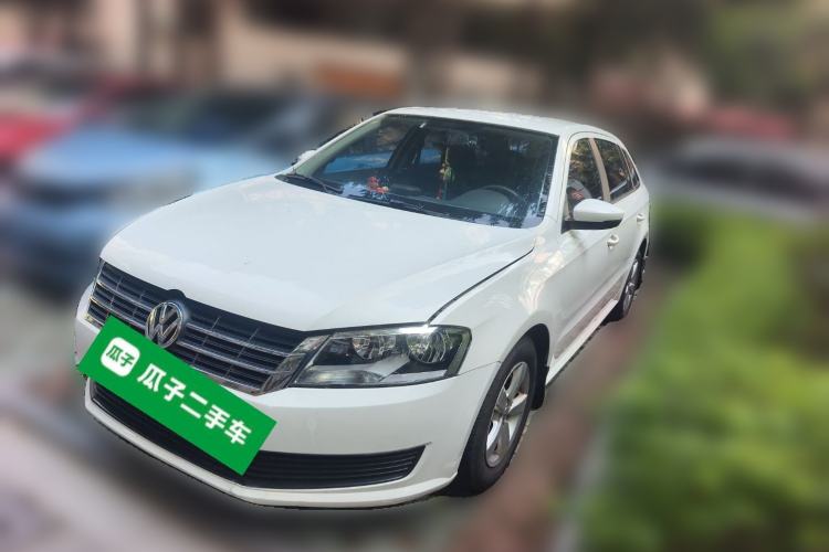 Used Volkswagen Gran Lavida 2013 1.6L Automatic Fashion Model