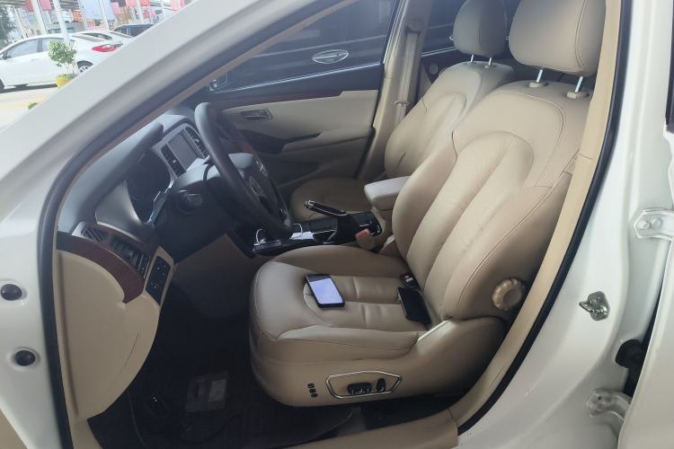 Used Haima M8 2014 2.0L Automatic Luxury Version