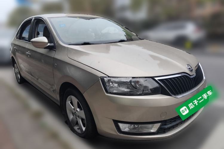 Used Skoda Rapid 2015 1.6L Automatic Smart Selection Model