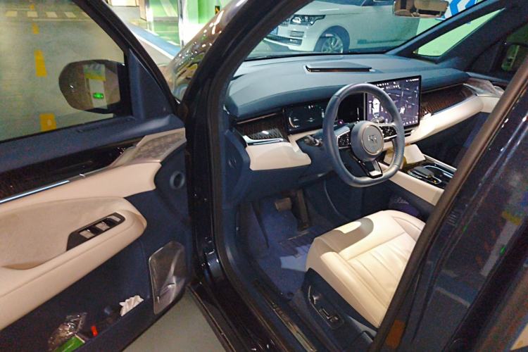 Used Zeekr 009 2022 WE Edition