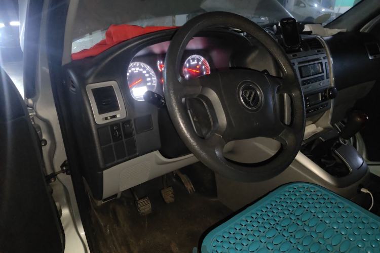 Used Foton Scenic G5 2019 2.0L Restyled New Express 6-Seater Multi-Purpose Passenger Vehicle 1TZ