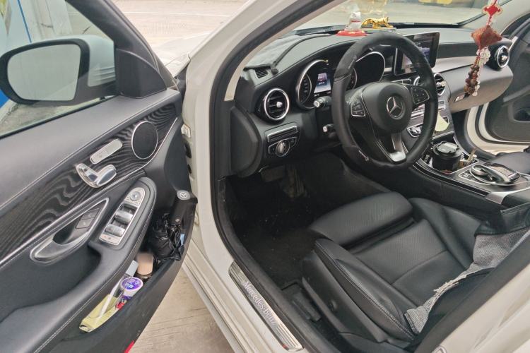 Used Mercedes-Benz C-Class 2017 Facelift C 200 L Sport Edition Driver Seat