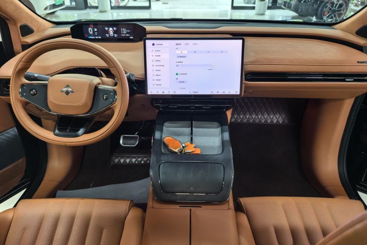 Used Hyptec HT 2025 670 Pro Interior 3