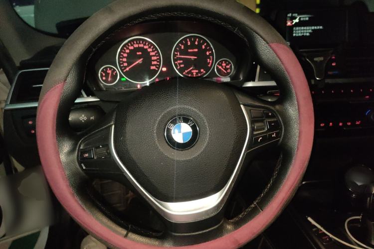 Used BMW 3 Series 2016 320Li Ambition Model
