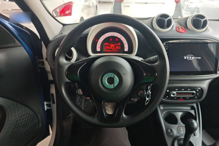 Used smart forfour 2018 1.0L 52 kW Dynamic Edition