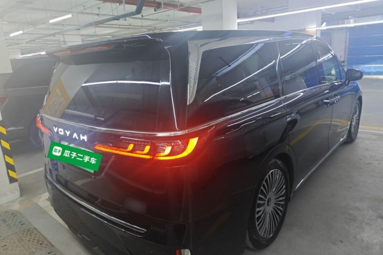 Used VOYAH Dream 2025 PHEV Four-Wheel-Drive Flagship Kunpeng Edition
