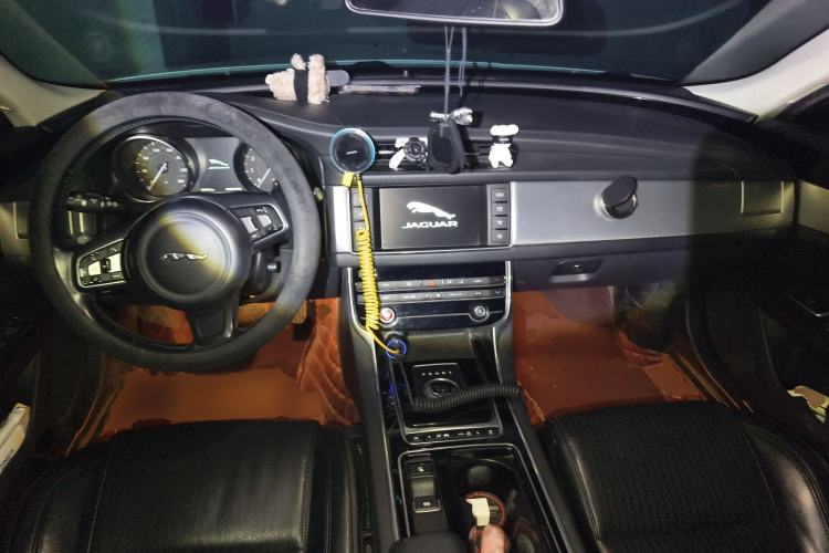 Used Jaguar XF 2016 XF 2.0T Two-Wheel-Drive Luxury Edition