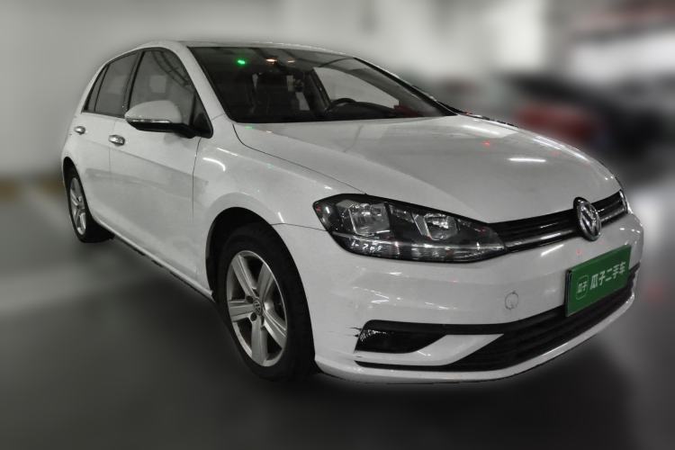 Used Volkswagen Golf 2019 1.6L Manual Fashion Edition China V Standard Front Right 45 Deg
