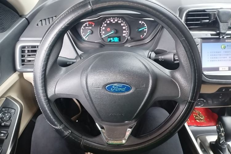 Used Ford Escort 2015 1.5L Automatic Comfort Edition Steering Wheel